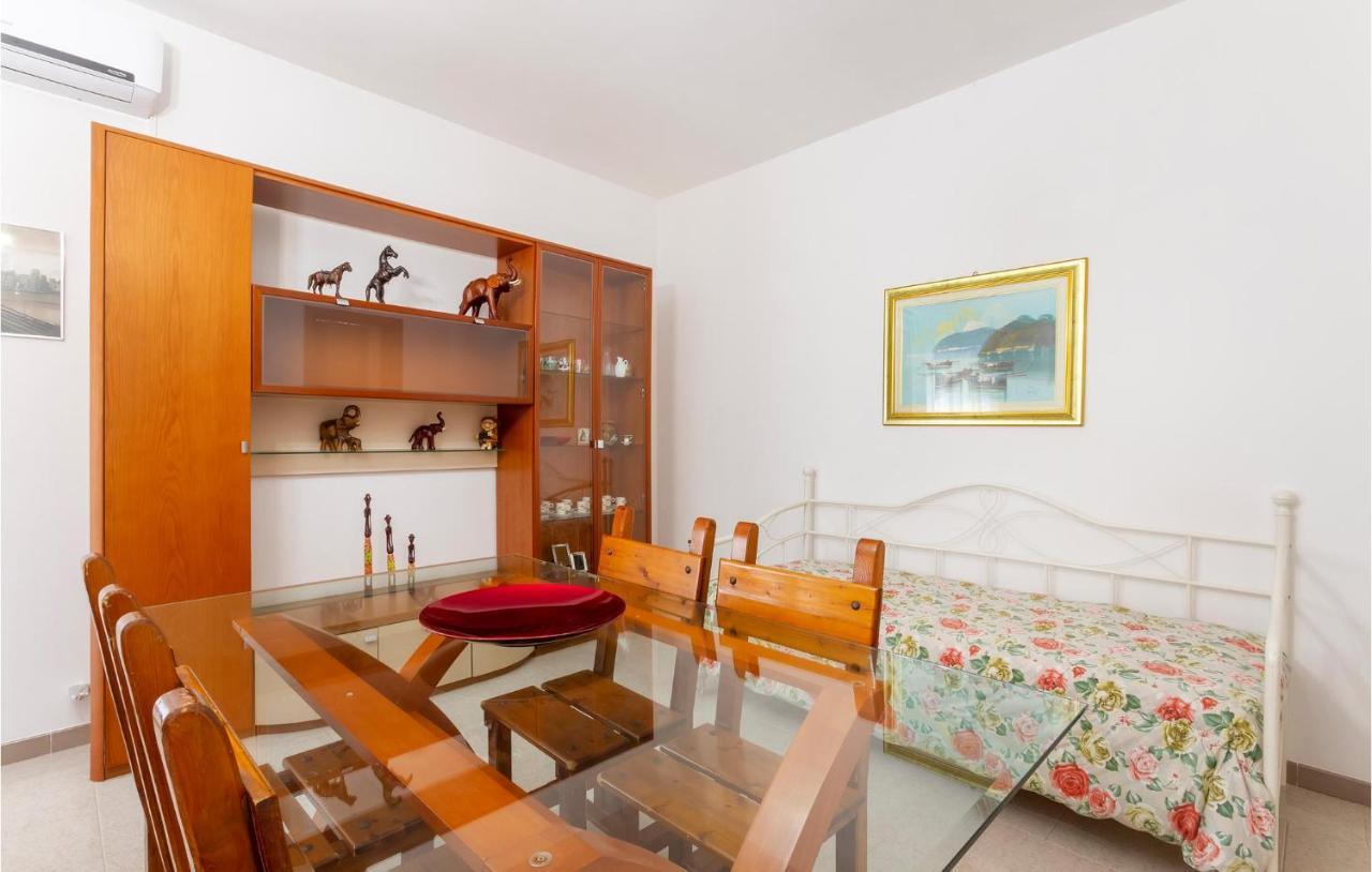 Lovely Apartment In Carovigno With Kitchen Kültér fotó