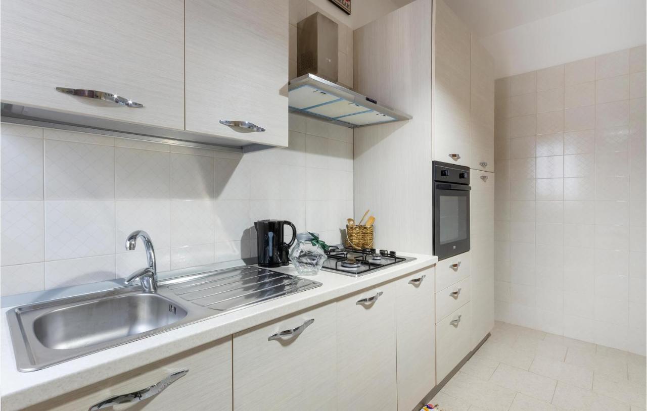 Lovely Apartment In Carovigno With Kitchen Kültér fotó